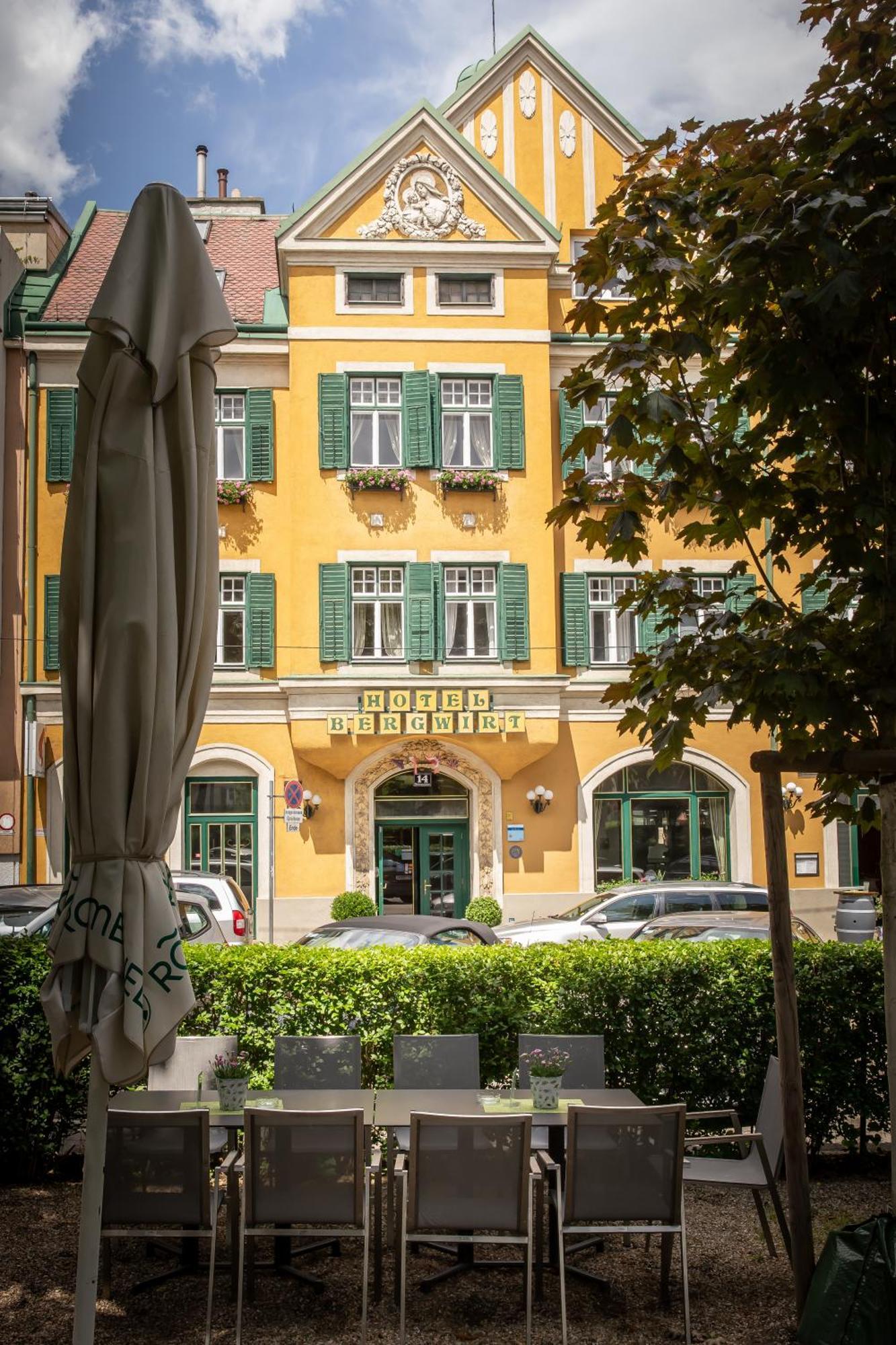 Hotel Bergwirt Schoenbrunn Vienna Exterior photo