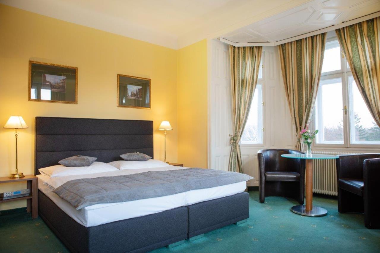 Hotel Bergwirt Schoenbrunn Vienna Exterior photo