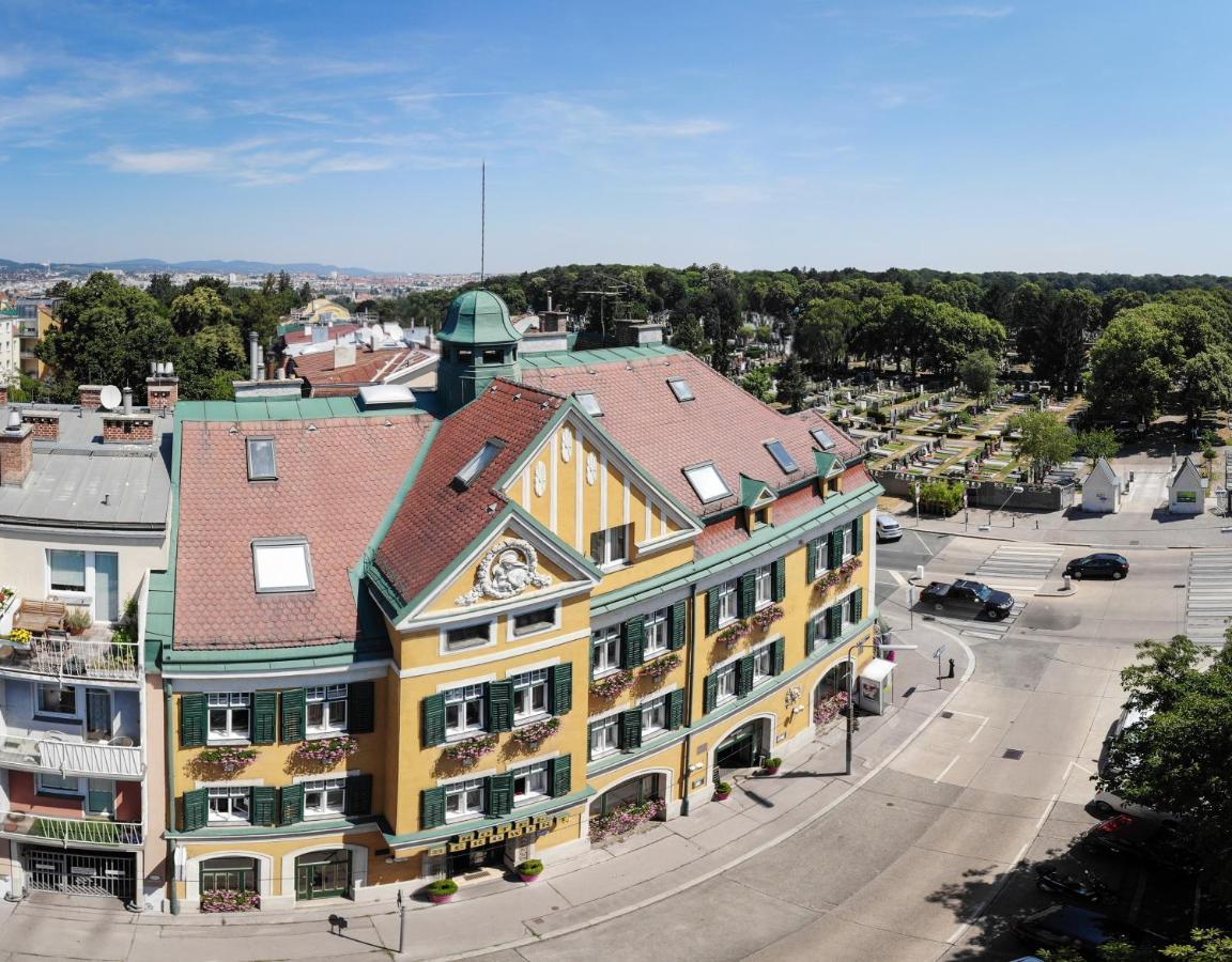 Hotel Bergwirt Schoenbrunn Vienna Exterior photo